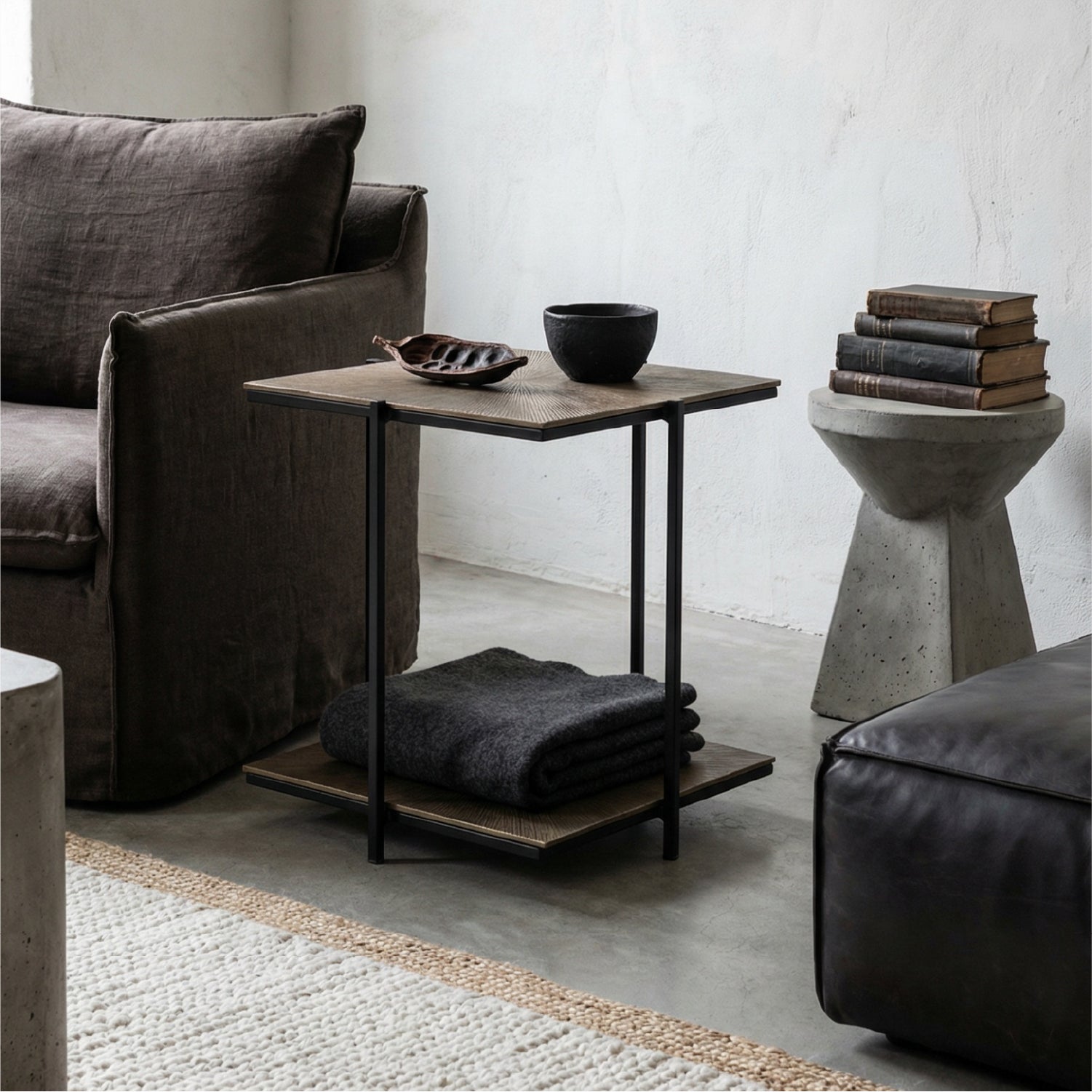 Mesa Lateral Allia Brass Antique