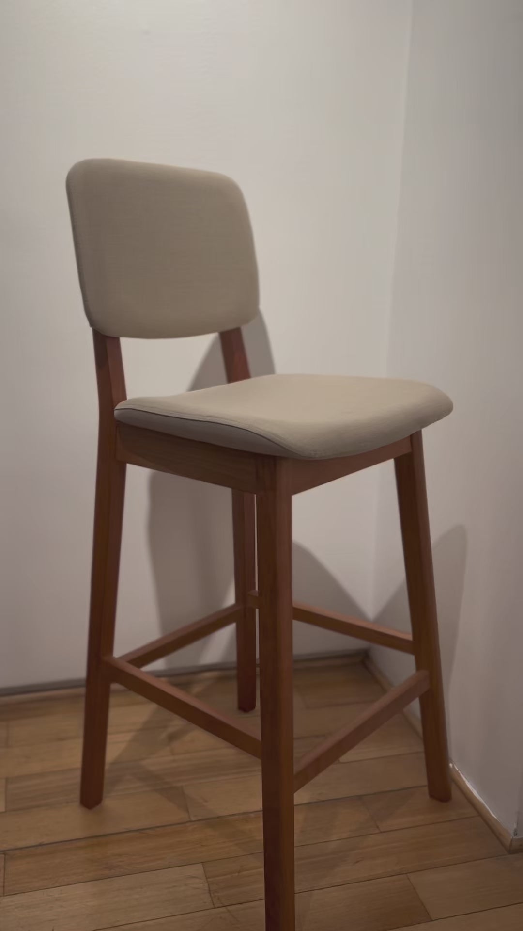 Cargar vídeo: Piso Bar Ripple beige 104